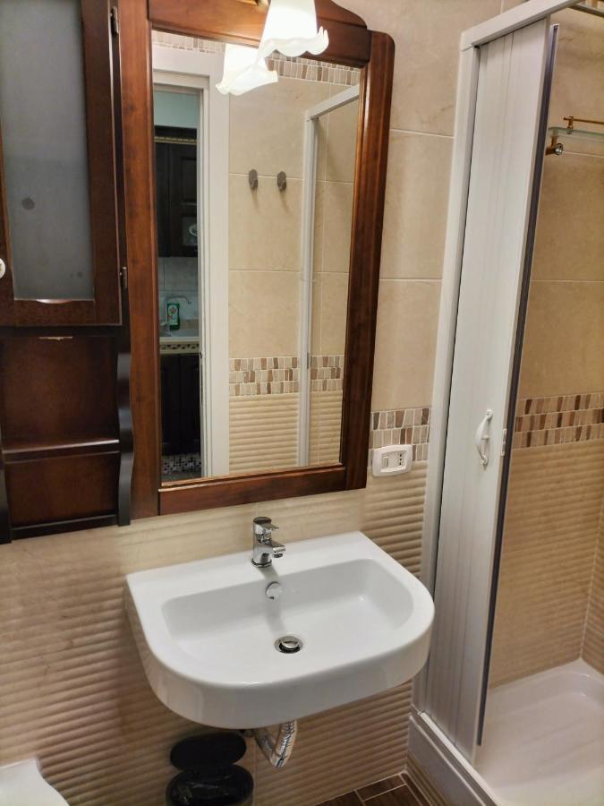 La Dimora Di Alex Apartment Napoli Bagian luar foto